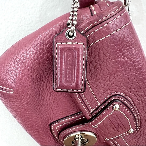 Coach Legacy Flap Mauve Dusty Rose Pebbled Leather Turnlock Wristlet Clutch Bag - Picture 3 of 11